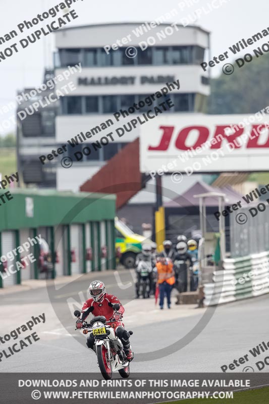 Vintage motorcycle club;eventdigitalimages;mallory park;mallory park trackday photographs;no limits trackdays;peter wileman photography;trackday digital images;trackday photos;vmcc festival 1000 bikes photographs